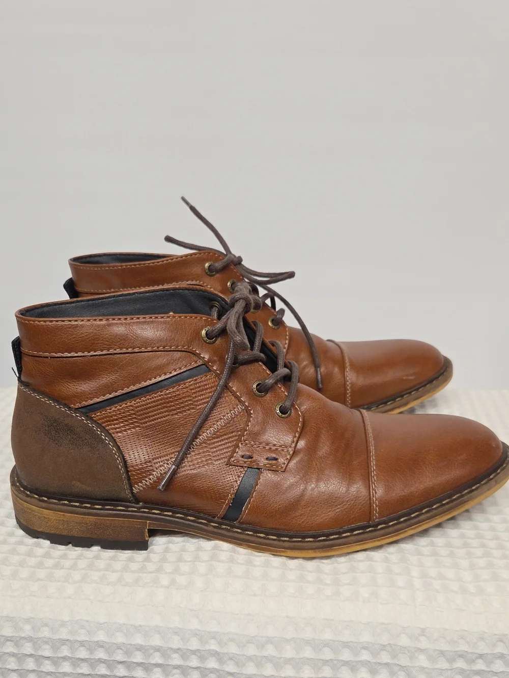 Restoration Brown Chukka Style Lace-Up Boots Men's Size 8.5